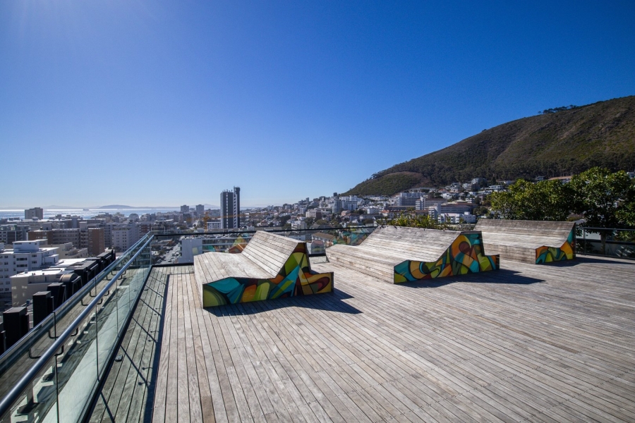 1 Bedroom Property for Sale in Sea Point Western Cape